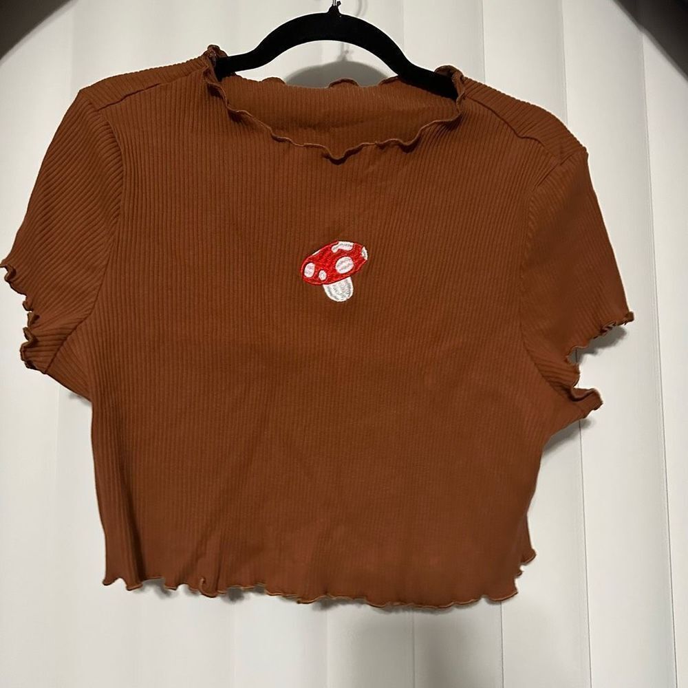 Shein curvy mushroom brown crop top, 94% cotton, 6% spandex